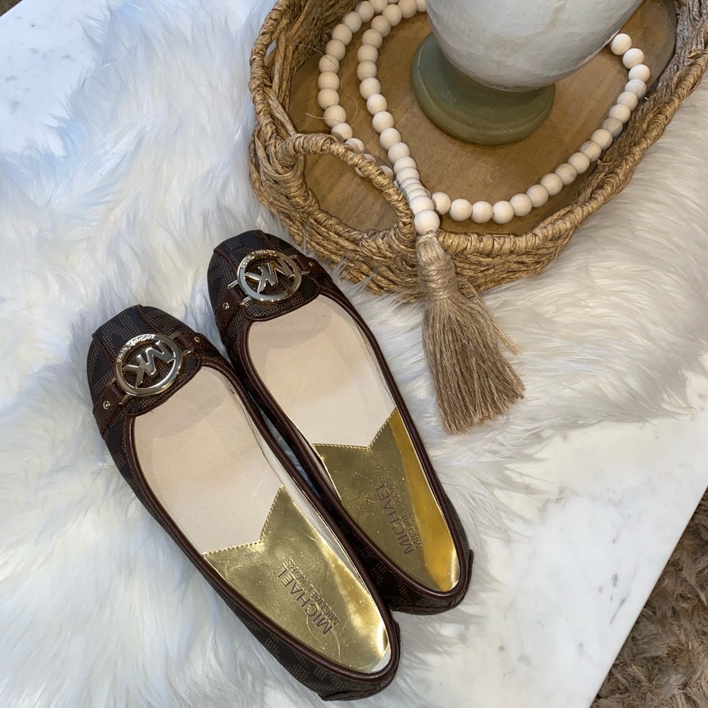 MICHAEL KORS FLATS!!! Never Worn!